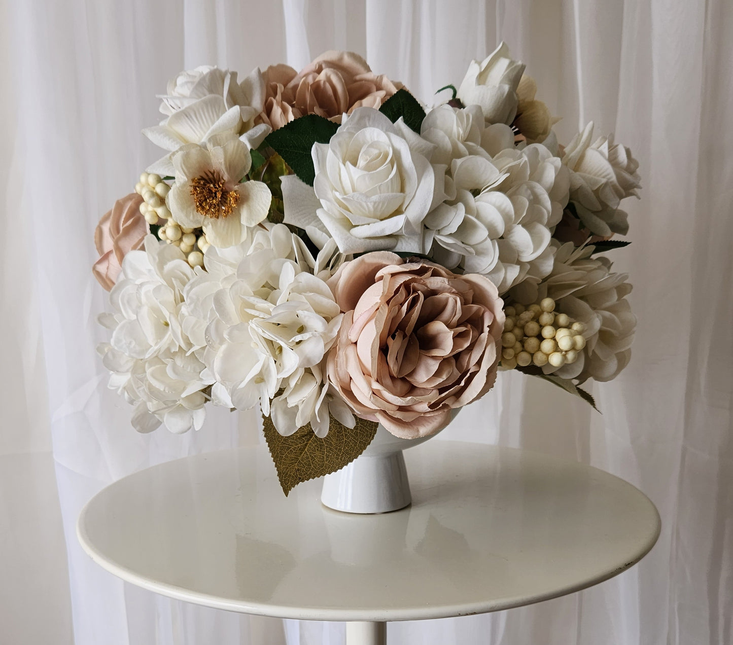 Blushing Bride Centrepiece