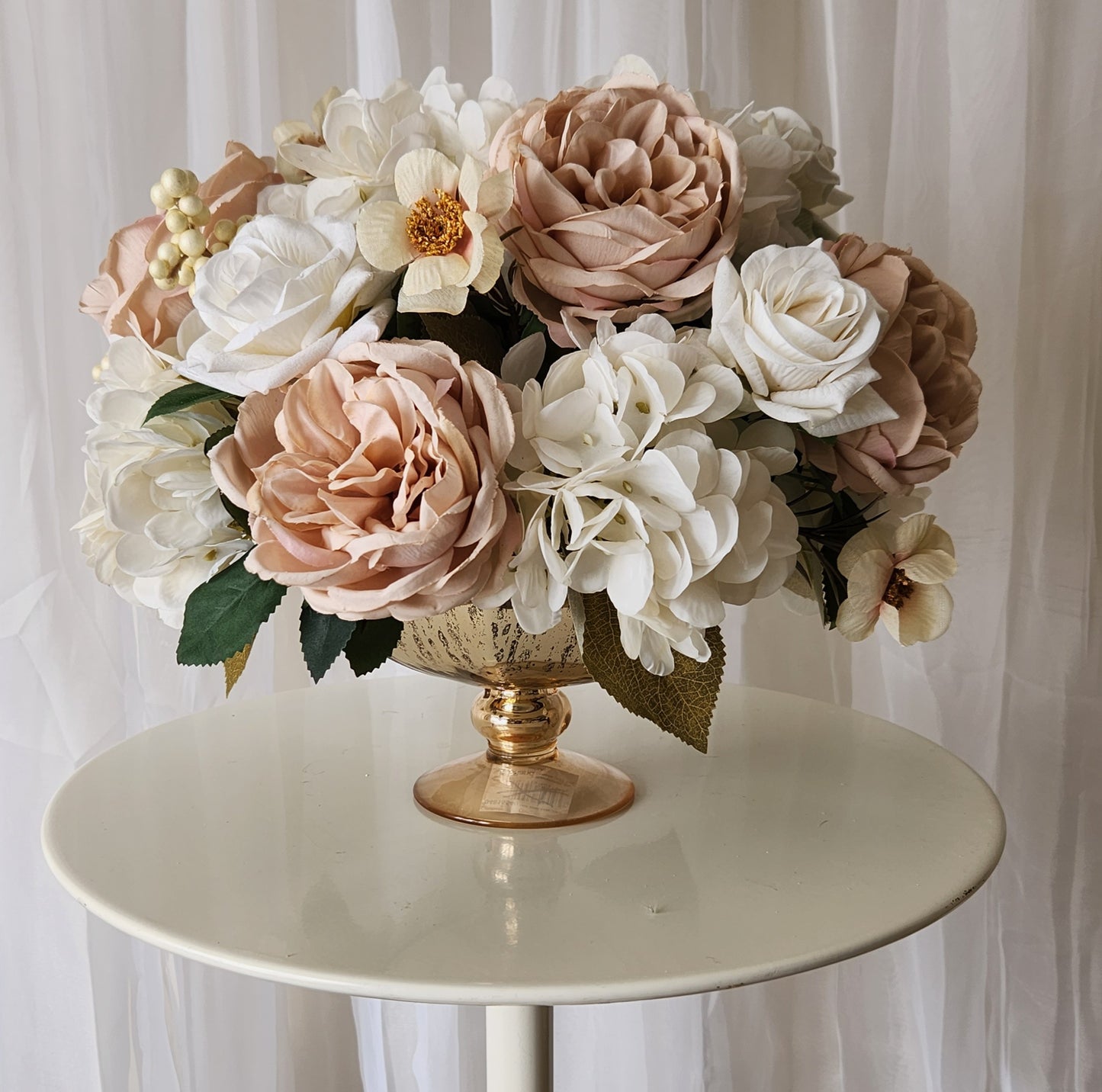 Blushing Bride Centrepiece
