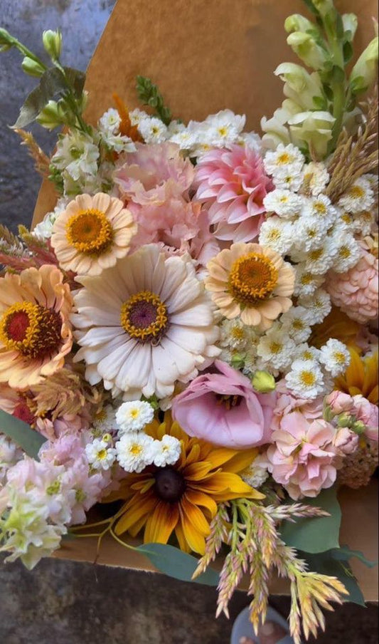 Fall flowers for beautiful weddings that AREN'T sunflowers!