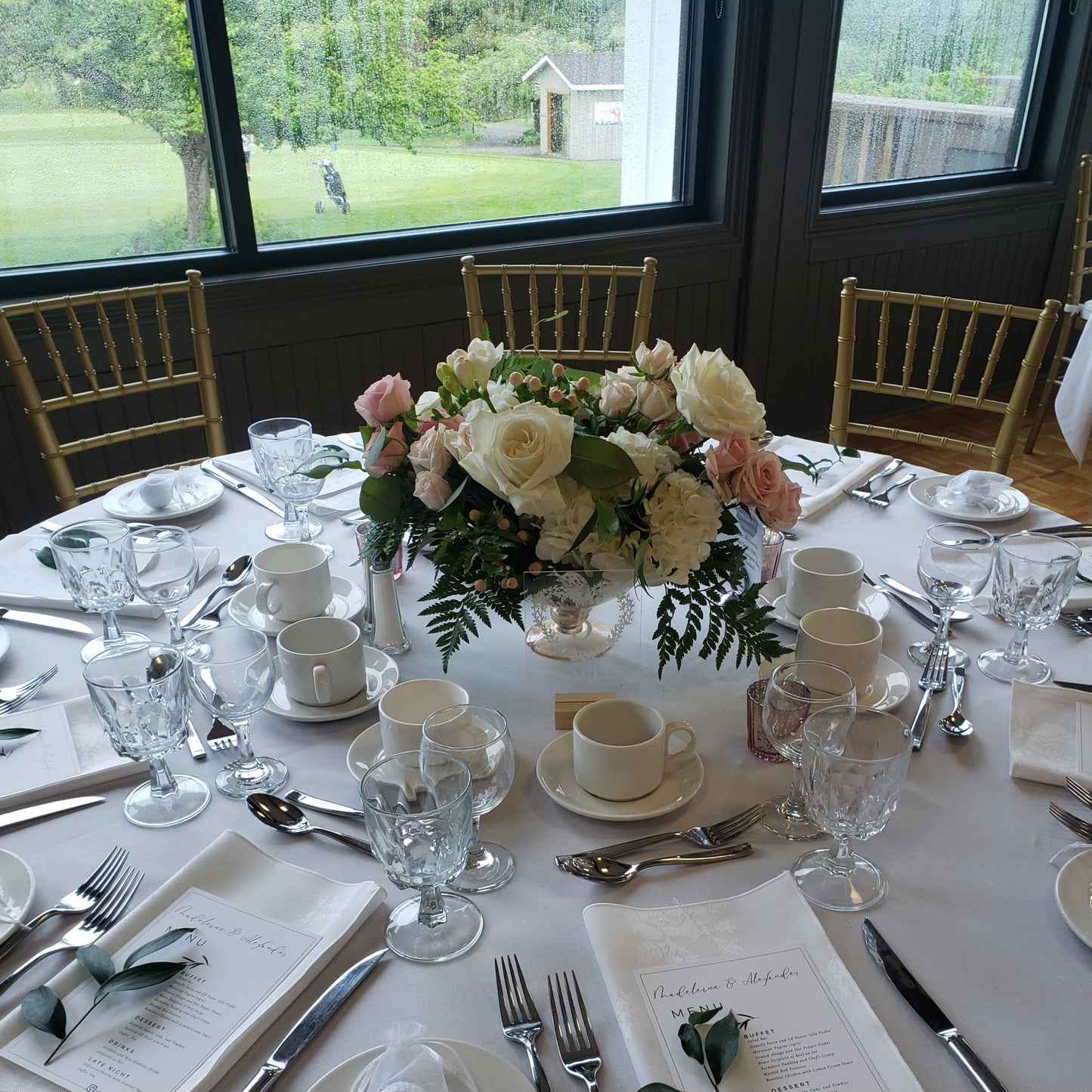 Centrepieces (rental vase)